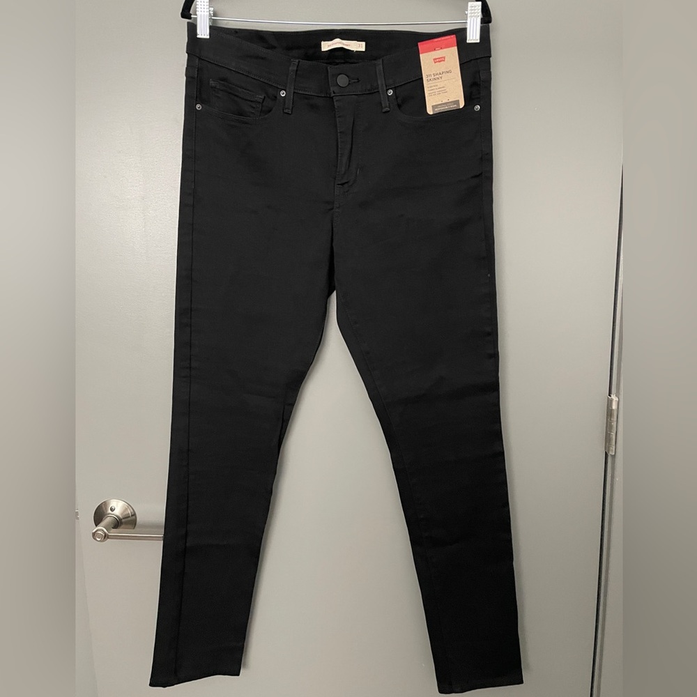 NWT Levi’s 311 Shaping Skinny Jeans